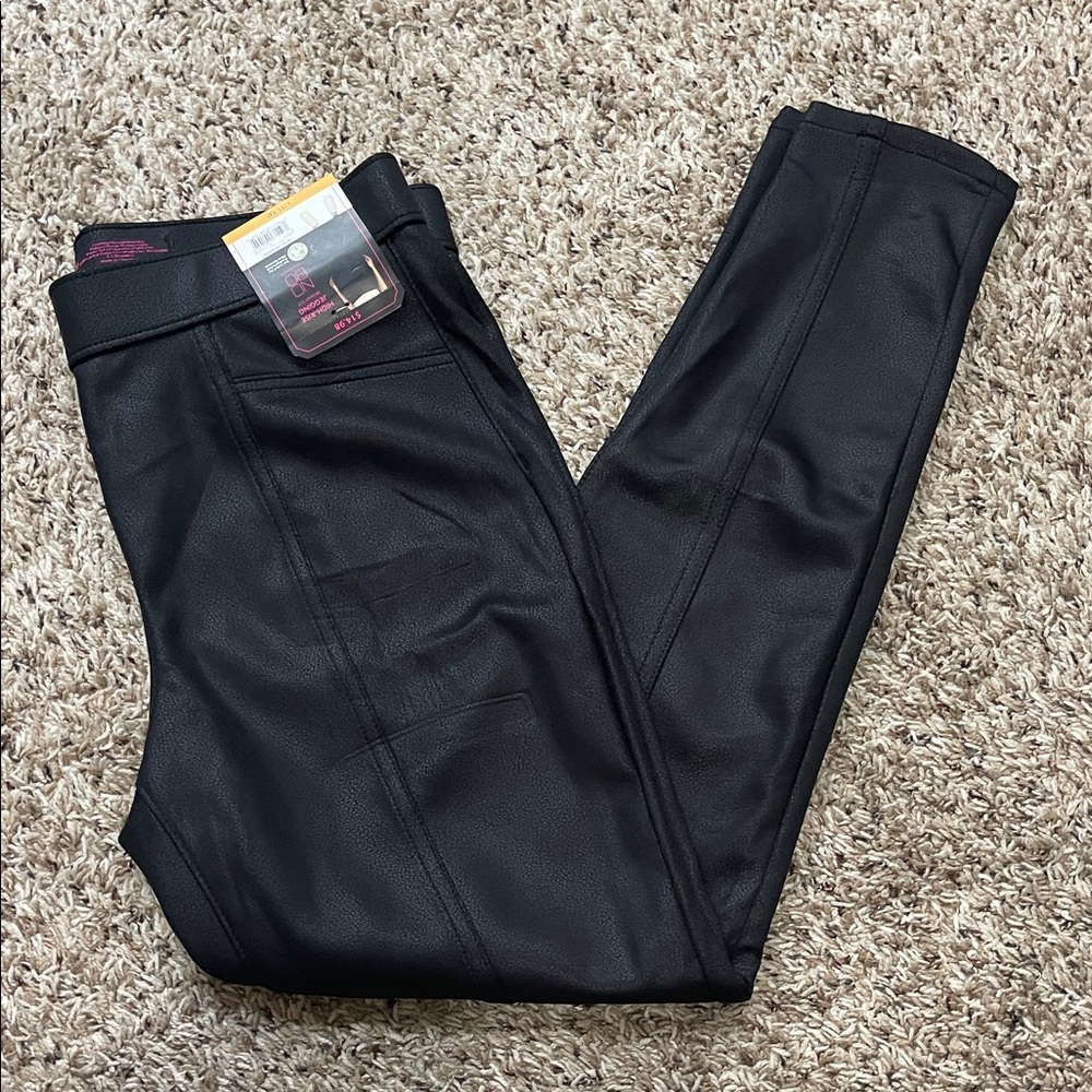 No Boundaries High rise Jegging Skinny Fit Size Large Black